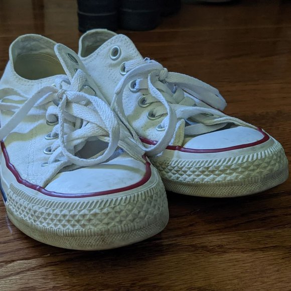 White Converse - Picture 3 of 4